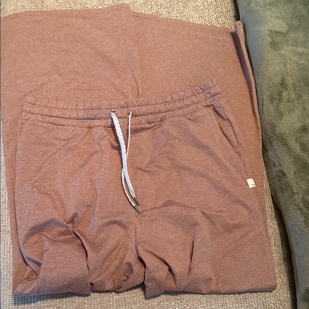 Vuori Brown Sweats